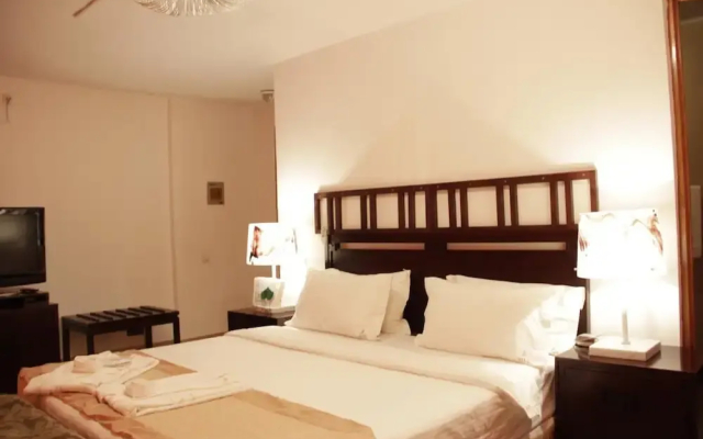 Hotel Ritz Sumbe