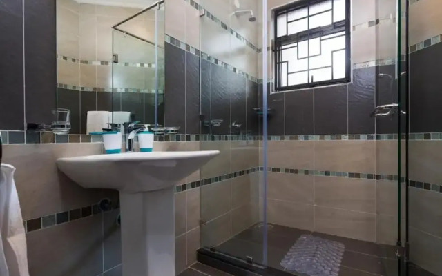 Lancaster Luxury Suites by Edmor Suites