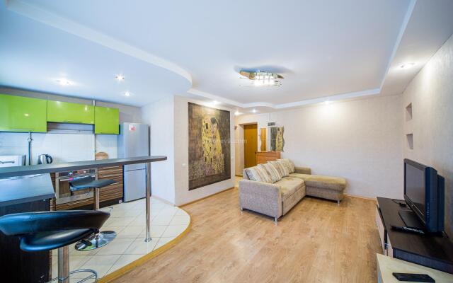 House-available on Krisanova