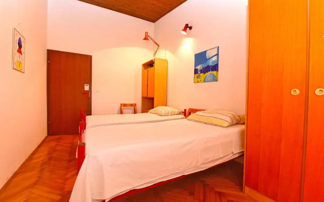 Apartment 1560