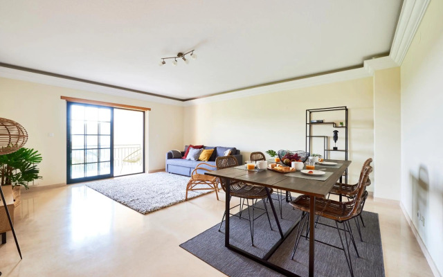 Carcavelos Apartment