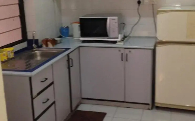 Menzan @ Bayu Emas Apartment