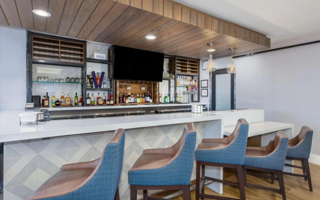 Hilton Garden Inn Albuquerque / Journal Center