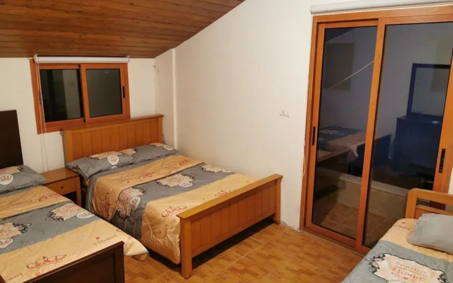 Apartment near Lady of the Sea & Phoenician Wall