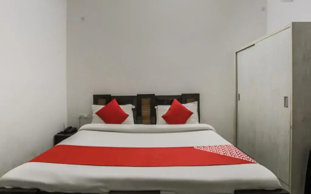 Aarush Hotels by OYO Rooms