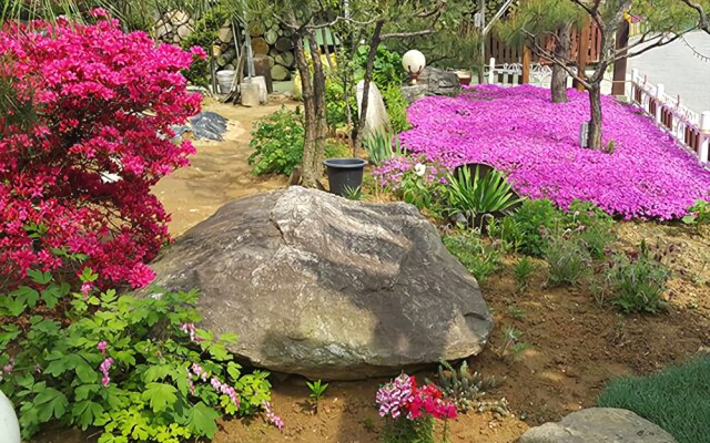 Yangpyeong Pure Mulsori Pension