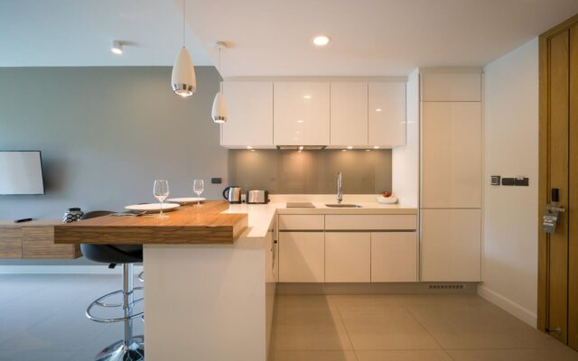 Oceanstone by RESAVA