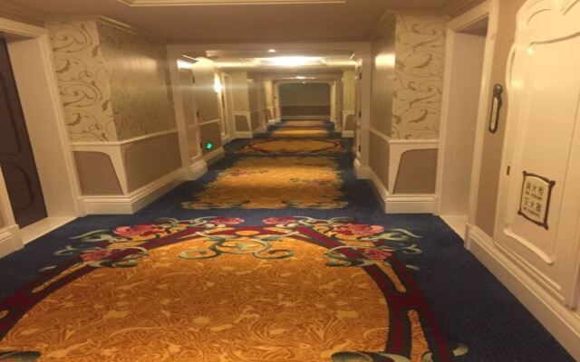 Shanghai Disneyland Hotel 