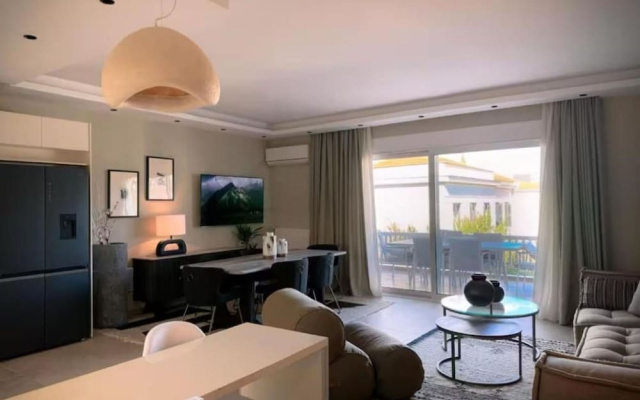 Elegant VIP Apartment - Athens Town