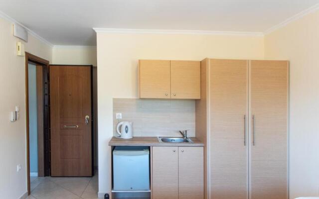 Fotis Apartments