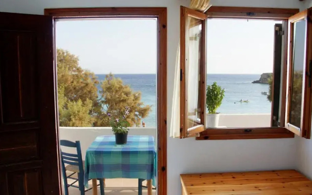 Nikos Studios