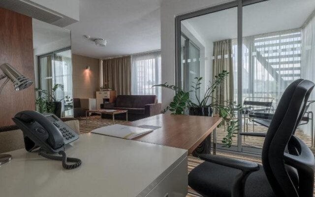 Business Hotel Astrum Laus