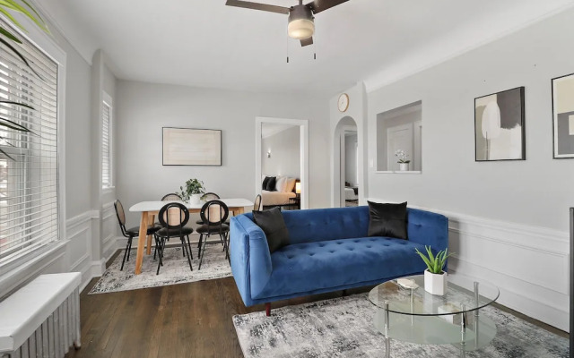 Chic 2BR Apt in Skokie - Elm 3A