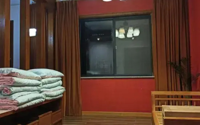 Haikou 13 March swimming pool b&B