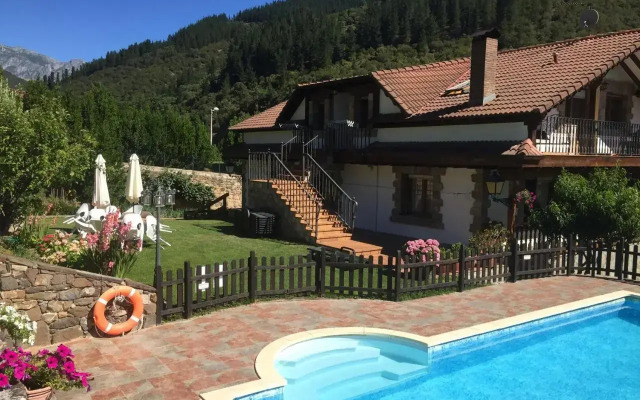 Apartamentos Rurales Valverde