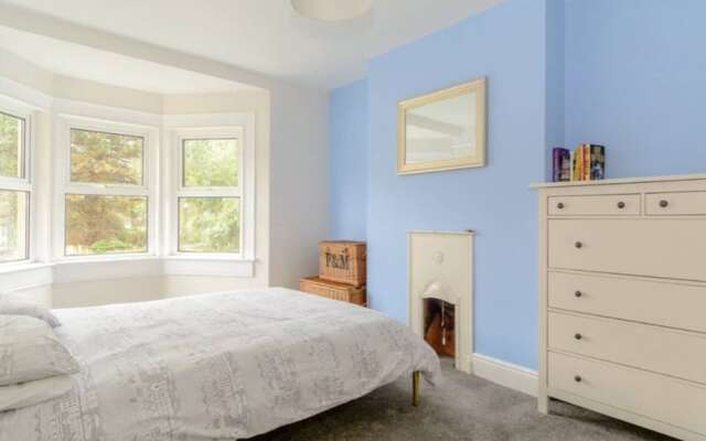 Perfect Bath Home With Parking