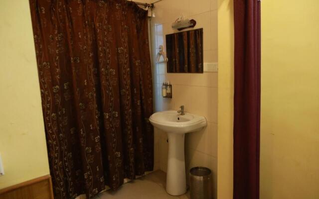 Sravanthy Inn