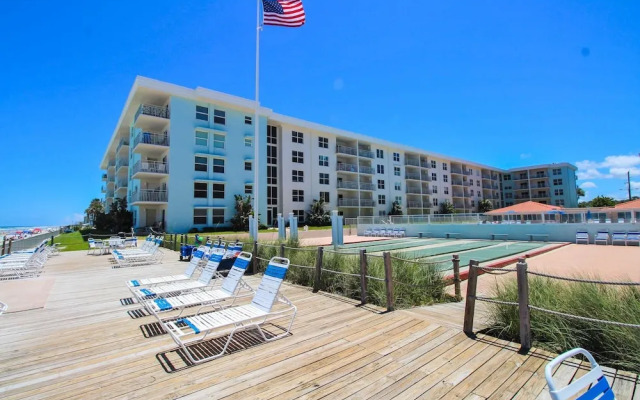 Sea Coast Gardens III 109