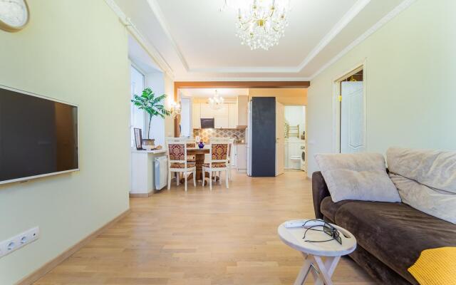 Два города на улице Трофимова 4Б