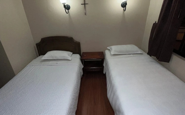Hotel & Suites El Quijote