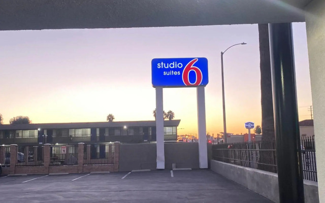 Studio 6 Suites – San Bernardino, CA