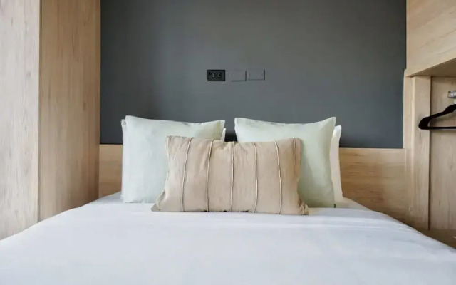 w Comfy Loft in Santa Ana