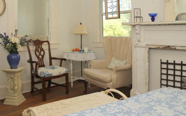 Hill House Bed and Breakfast