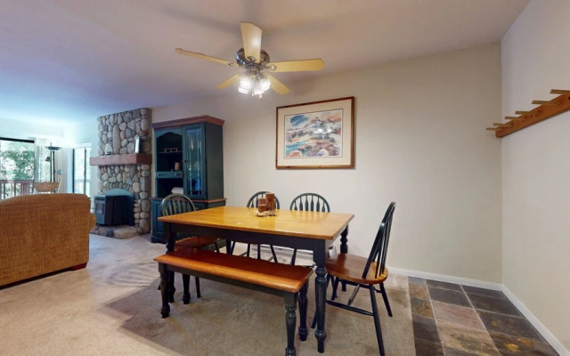 Summit #243 1 Bedroom Condo