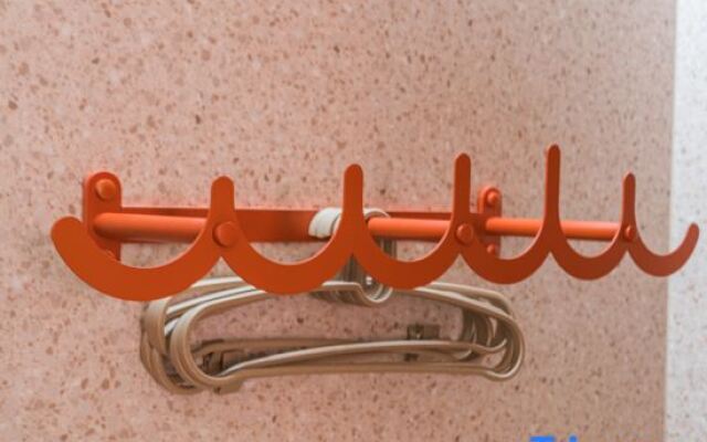 Orange Qingdao North Railway Station Hotel