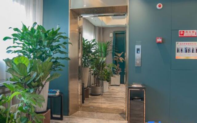 EZZI Hotel (Nantong Haohe Scenic Area Haierxiang Subway Station)