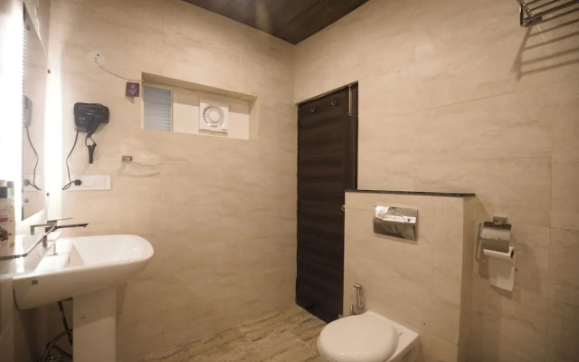 Oakwood Forest Retreat