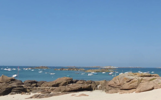 Large House Near Beach for 12