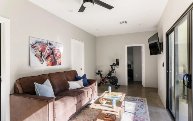 E Main St Unit B - Stellar