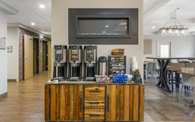 Best Western Plus Grant Creek Inn