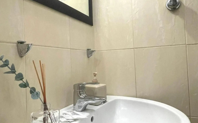 Куліша 41 Апартаменти в центрі біля ТЦ Форум