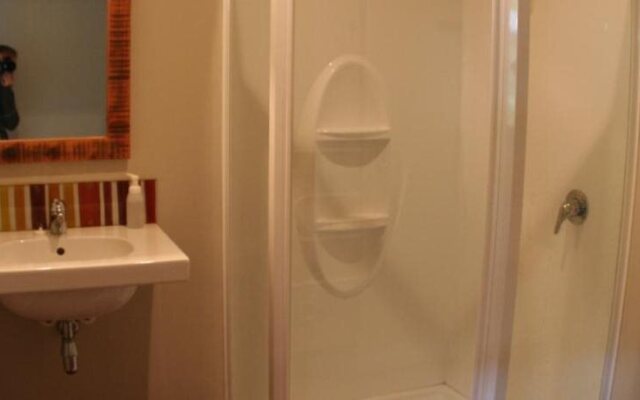 Piha Beachstay - Hostel