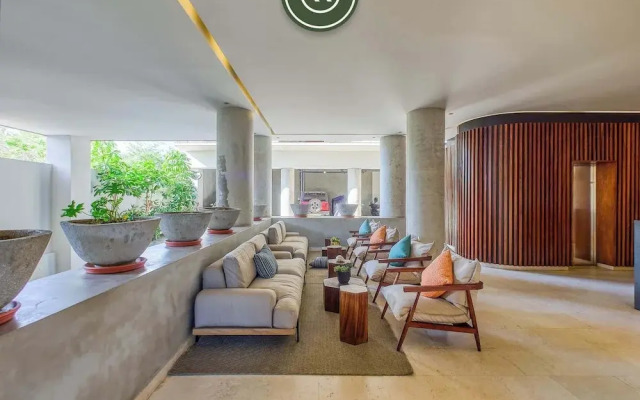 Centric 2BR Condo- Balcony - Rooftop Pool