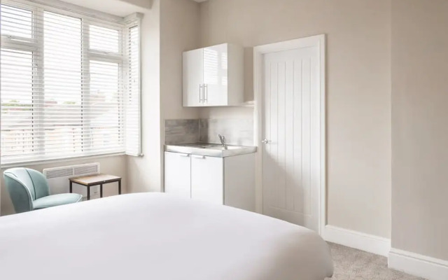 Host Stay Clifton Studio 2