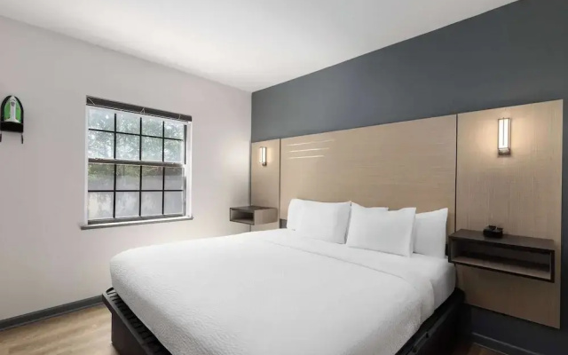 Ramada by Wyndham Studio Suites Dothan