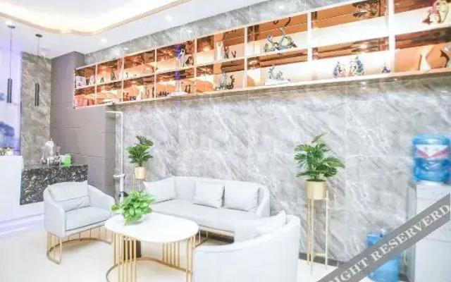 Yifeng Hotel