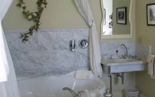 Wild Swan Bed & Breakfast Inn