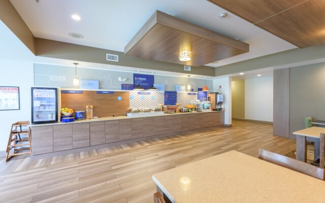 Holiday Inn Express & Suites Jamestown, an IHG Hotel