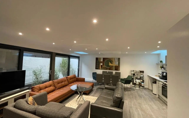 4 Islington Park Street