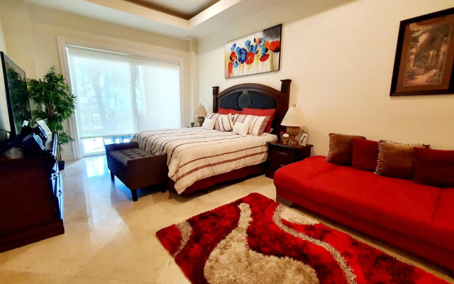 Villa Segovia @ Landmark by the Sea