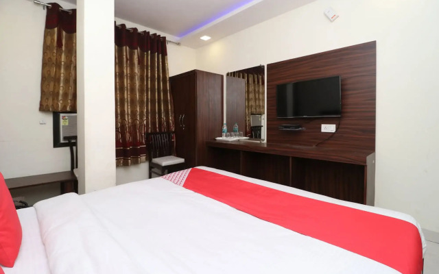 OYO 28646 Hotel Golden Heart