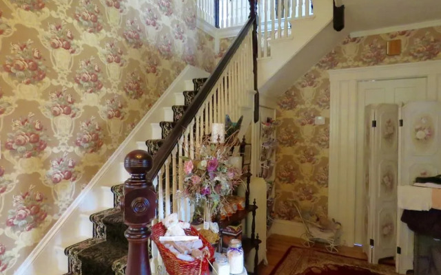 The Sleigh Maker Inn Bed and Breakfast