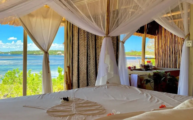 Rock and Sea Resort