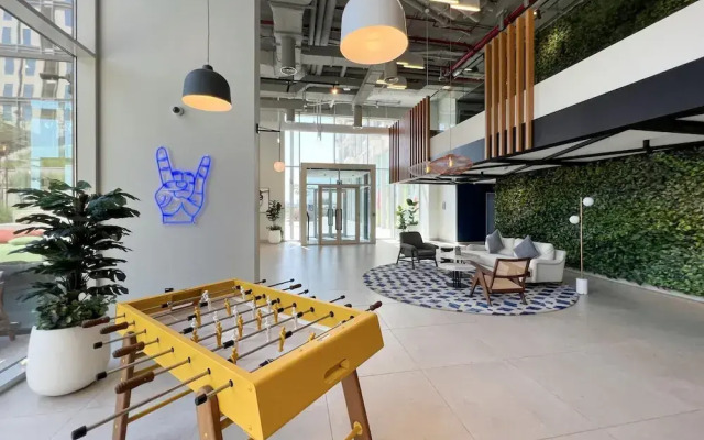Contemporary 1BR Sleeps4 Balcony Pool Gym Dxbhills