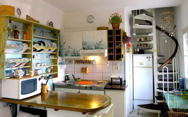 Beachfront self-catering studios in Psatha Bay - 60km from Athens