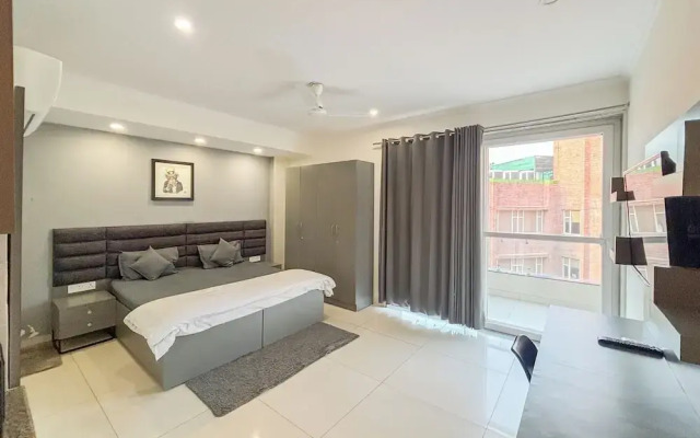 Housr 1 RK Sector 27 Gurgaon Golf Course